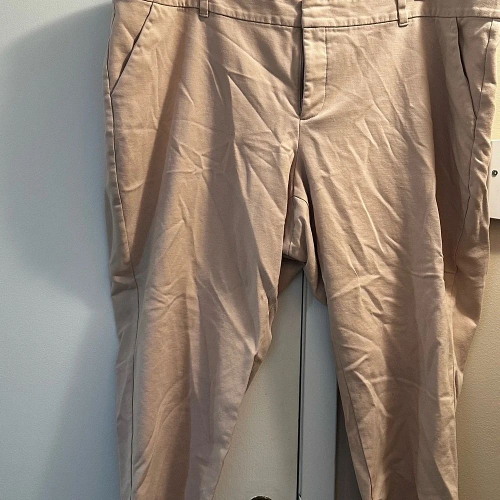 Old Navy Pink Ankle Cropped Pants